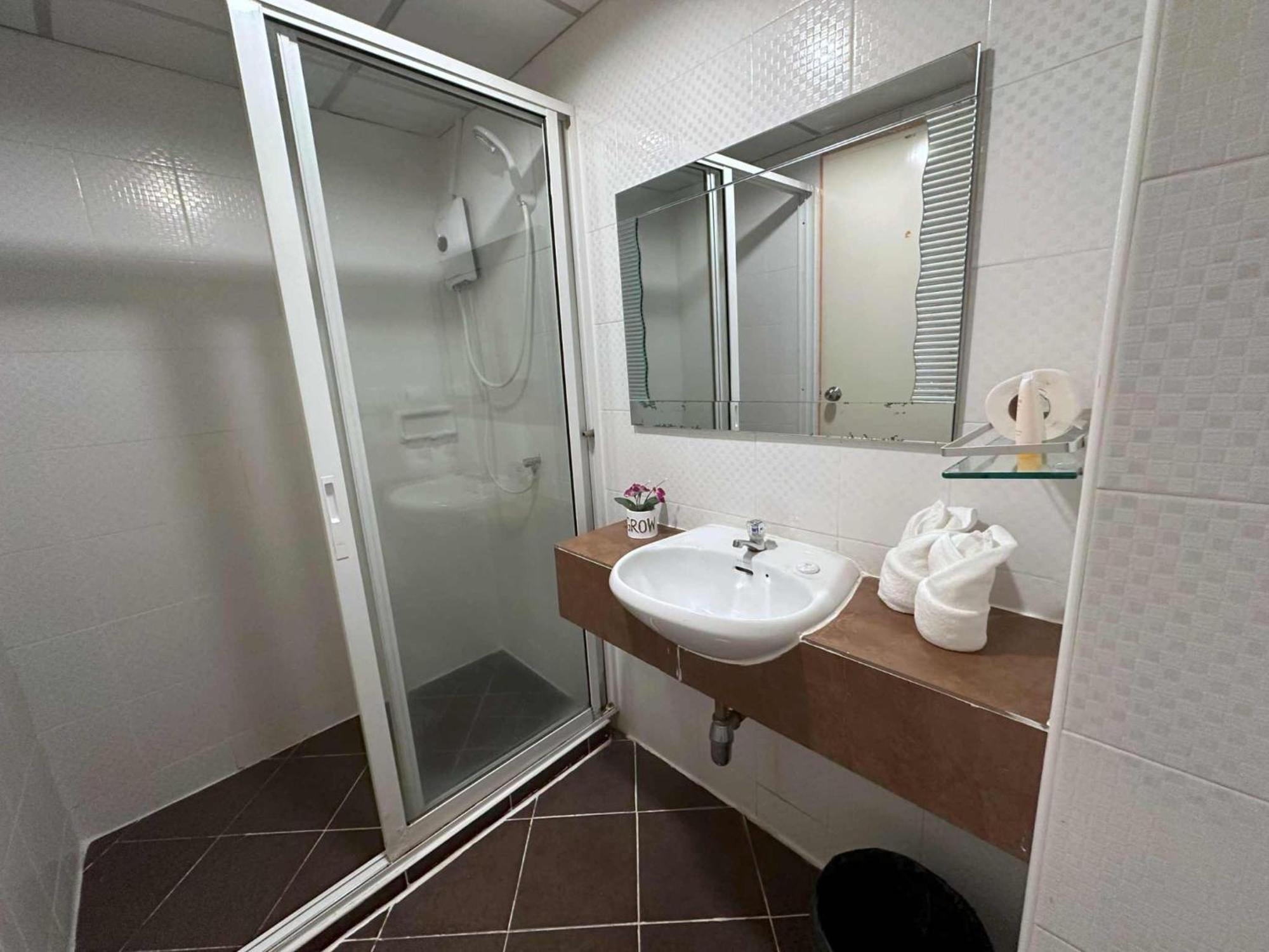 Aryan Suites Hotel Bangkok Eksteriør billede