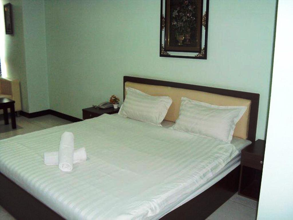 Aryan Suites Hotel Bangkok Værelse billede
